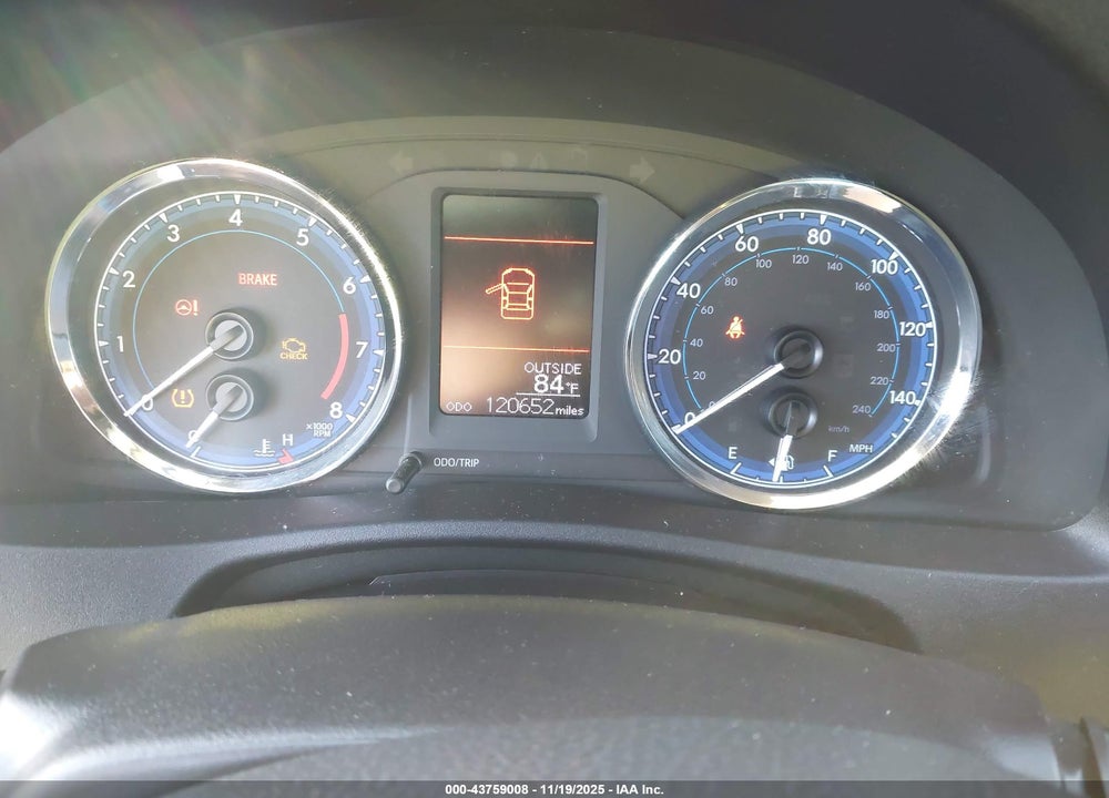 2018 TOYOTA COROLLA LE VIN: 2T1BURHE8JC058446