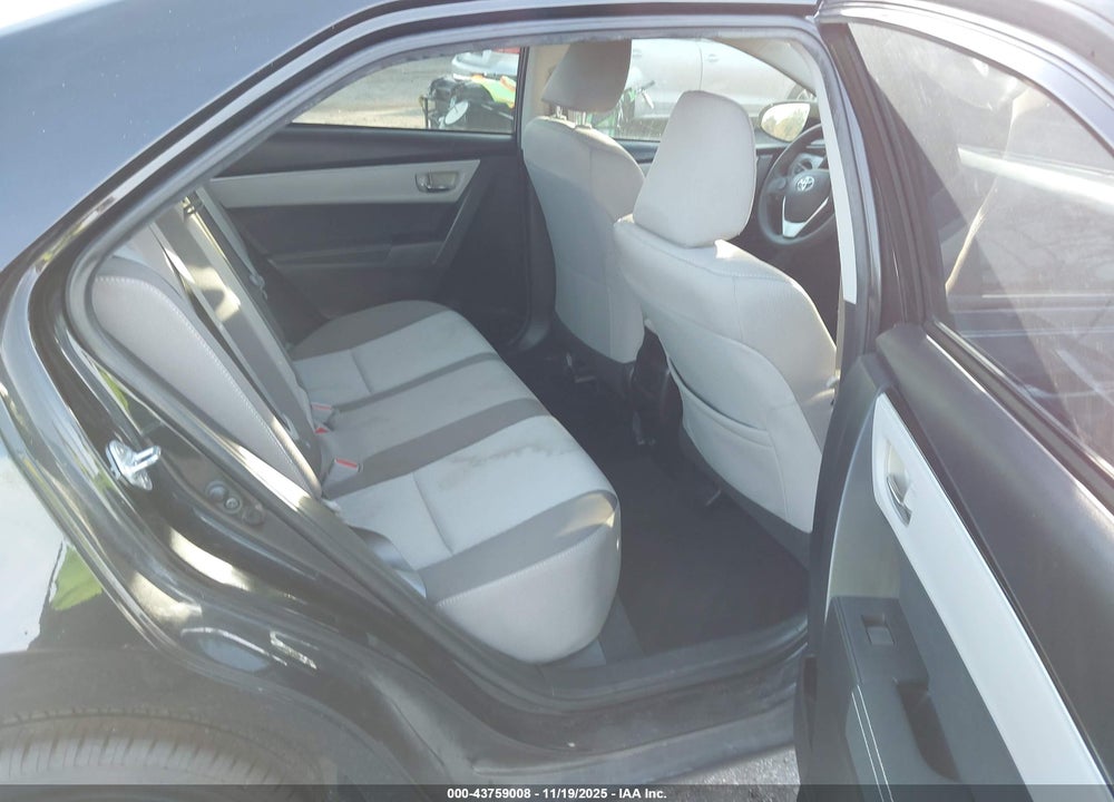 2018 TOYOTA COROLLA LE VIN: 2T1BURHE8JC058446