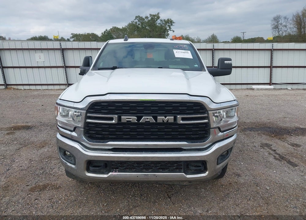 2024 RAM 2500 BIG HORN 4X4 6'4 BOX VIN: 3C6UR5DJ5RG354796