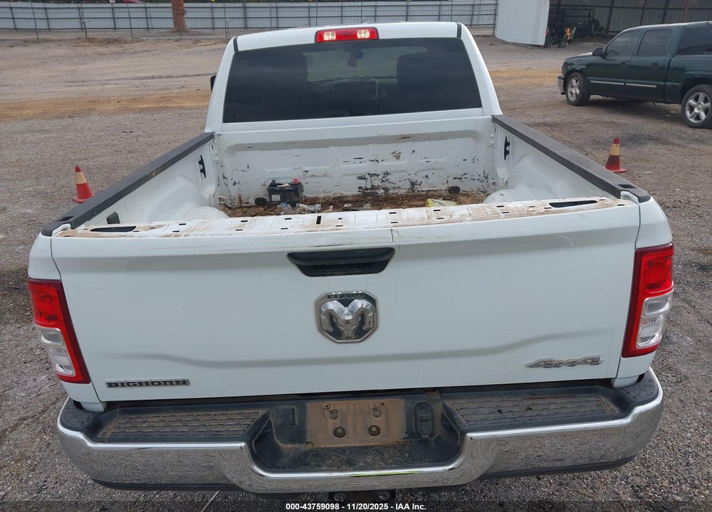 2024 RAM 2500 BIG HORN 4X4 6'4 BOX VIN: 3C6UR5DJ5RG354796