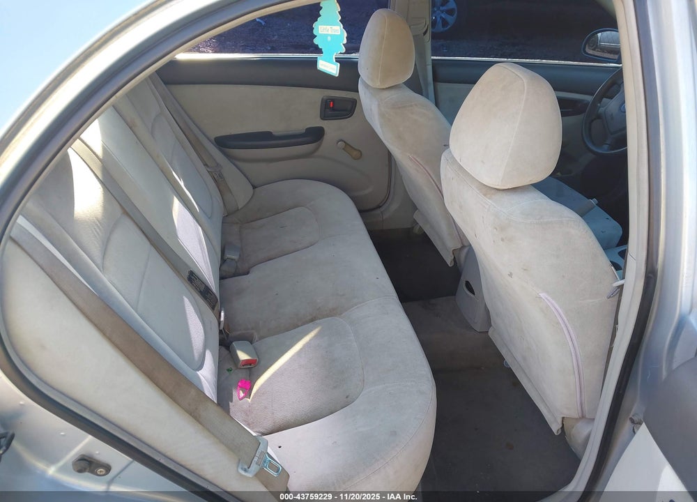 2004 KIA SPECTRA EX/LX VIN: KNAFE122445018684