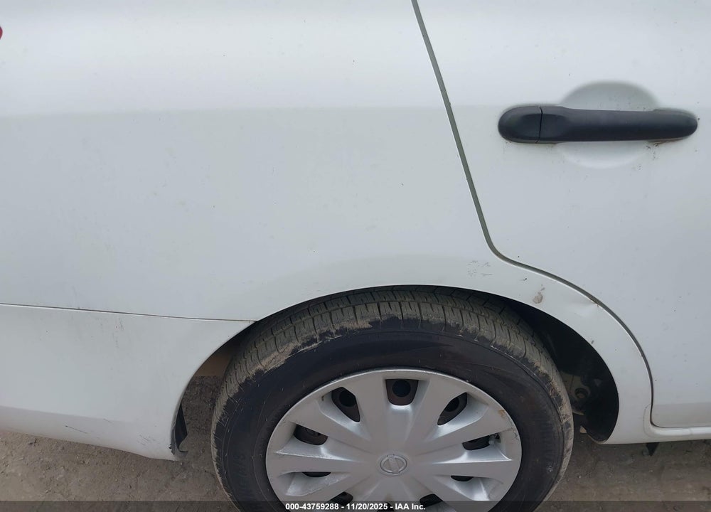 2016 NISSAN VERSA 1.6 S+ VIN: 3N1CN7AP7GL872551