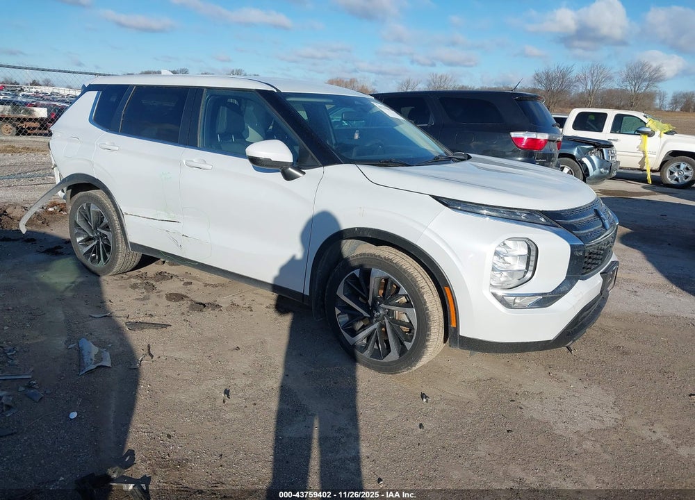 2022 MITSUBISHI OUTLANDER ES 2.5 2WD VIN: JA4J3TA83NZ016630