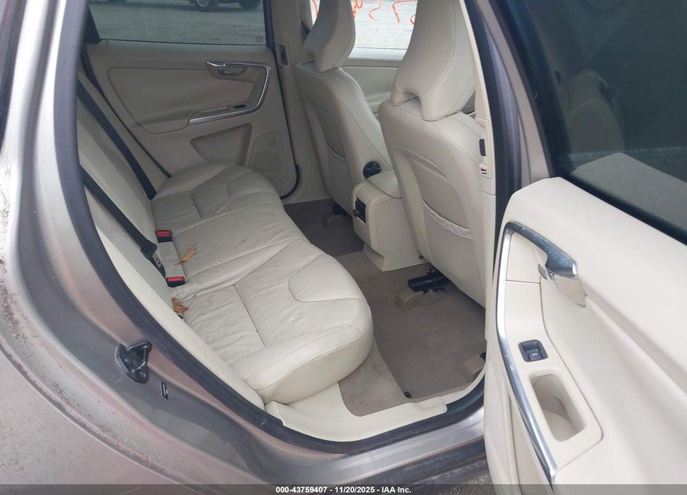 2013 VOLVO XC60 3.2 PLATINUM VIN: YV4952DZ0D2415789