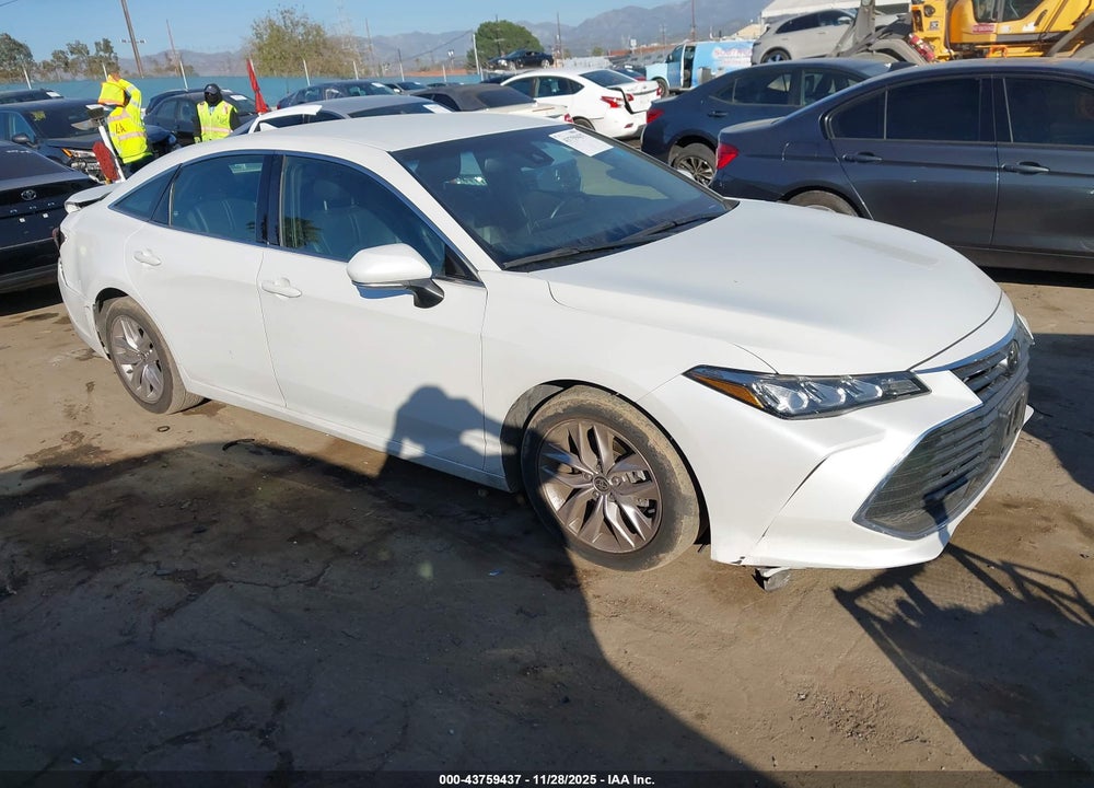 2022 TOYOTA AVALON XLE VIN: 4T1JZ1FB2NU086805