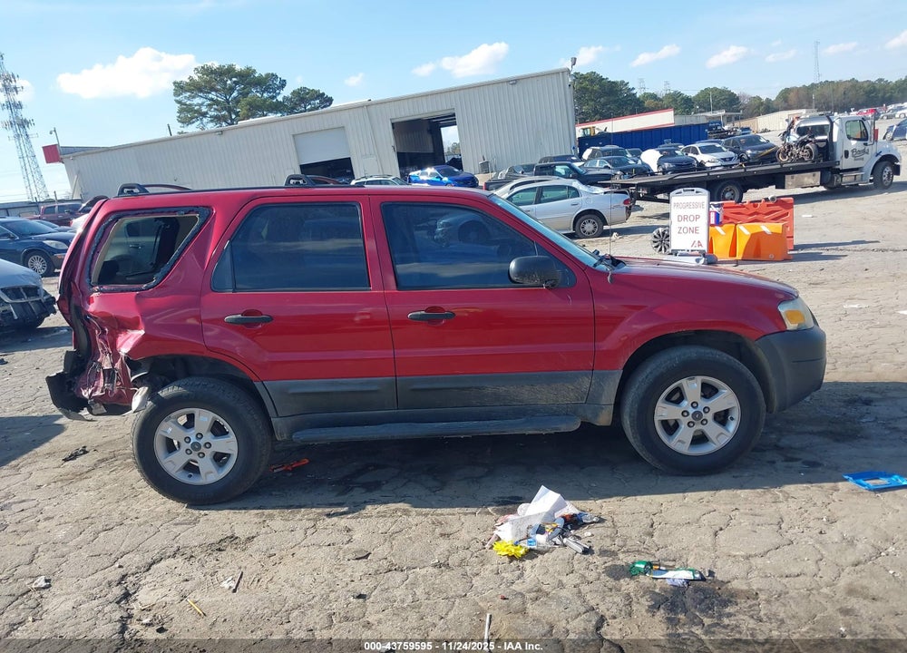 2005 FORD ESCAPE XLT VIN: 1FMYU03Z75KC44205
