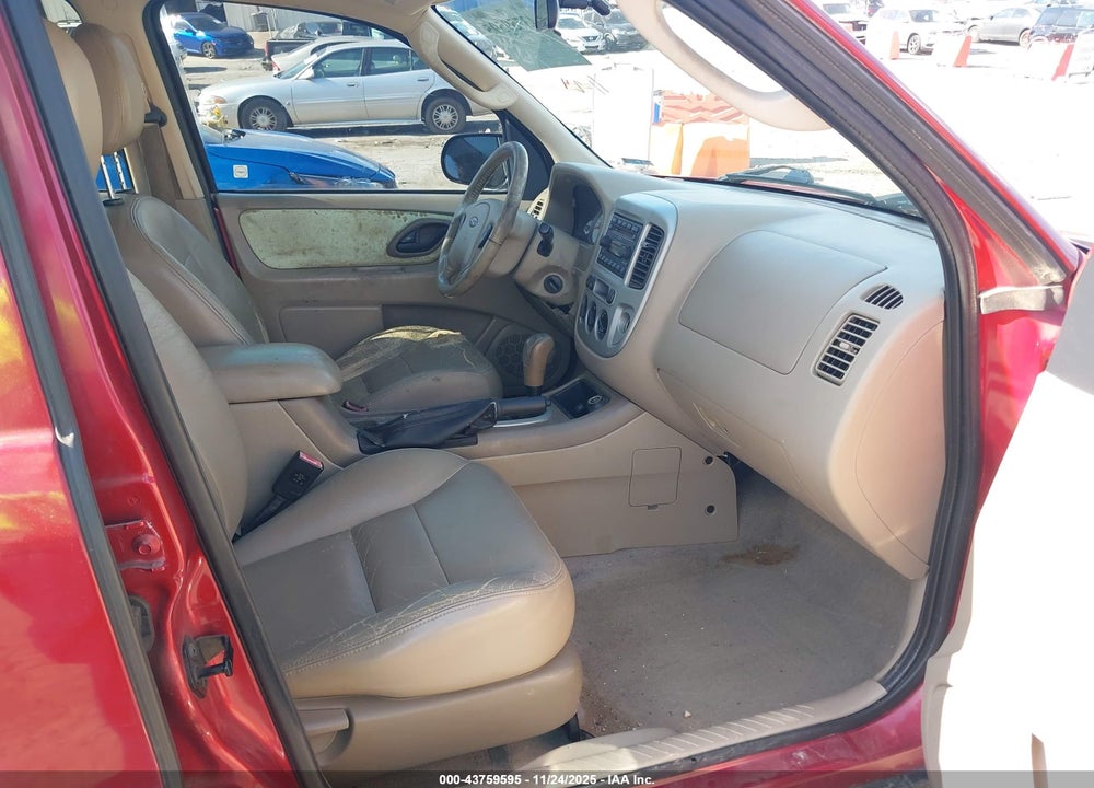 2005 FORD ESCAPE XLT VIN: 1FMYU03Z75KC44205