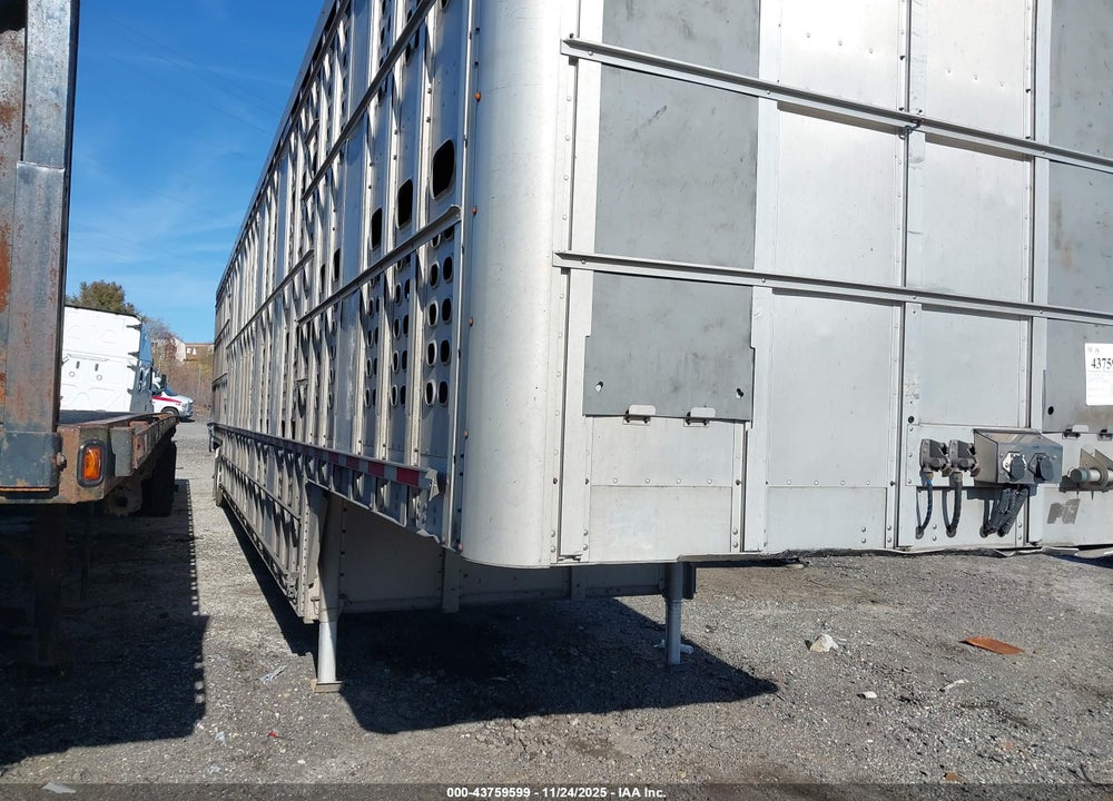 2017 M H EBY TRAILERS LIVESTOCK VIN: 4A2LD5322H3004378