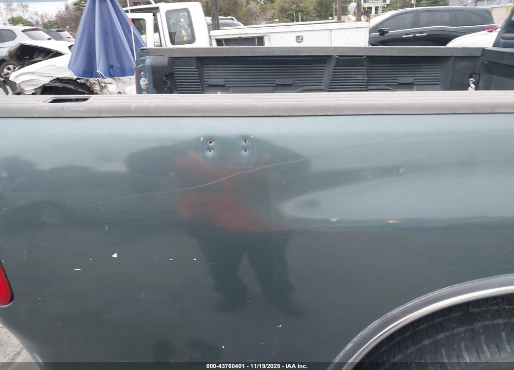 2005 TOYOTA TUNDRA SR5 V8 VIN: 5TBRT34125S458722