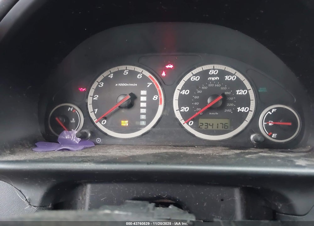 2004 HONDA CR-V LX VIN: SHSRD784X4U202484