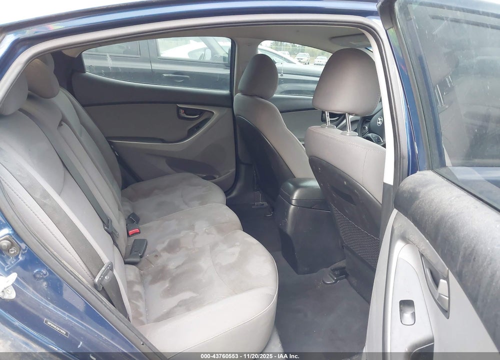 2016 HYUNDAI ELANTRA SE VIN: 5NPDH4AE1GH716950