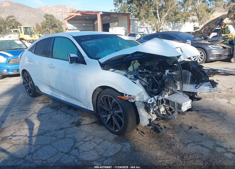 2018 HONDA CIVIC SPORT VIN: SHHFK7G40JU203350