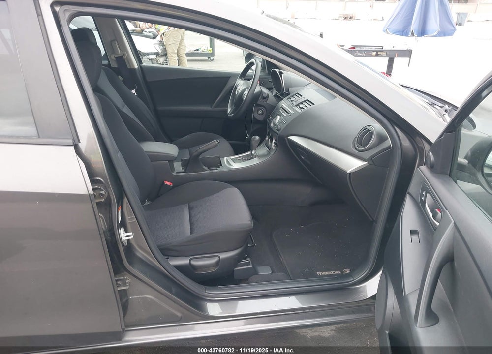 2010 MAZDA 3 I TOURING VIN: JM1BL1SG4A1165710