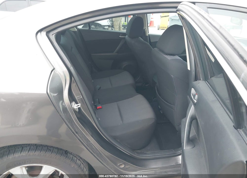 2010 MAZDA 3 I TOURING VIN: JM1BL1SG4A1165710