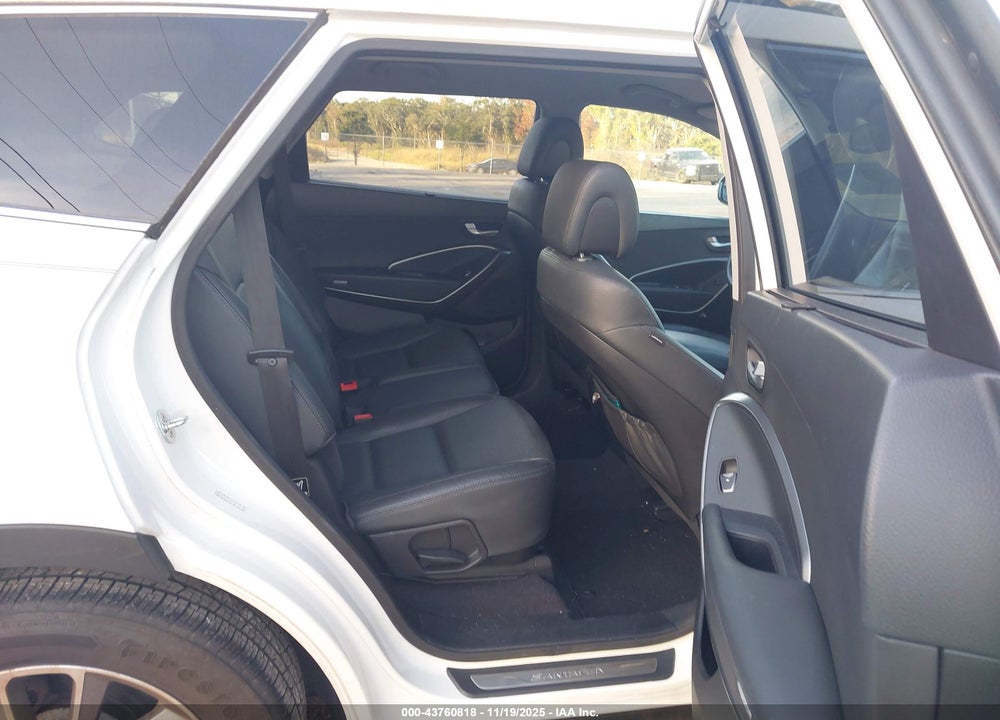 2017 HYUNDAI SANTA FE SE VIN: KM8SN4HF7HU211920