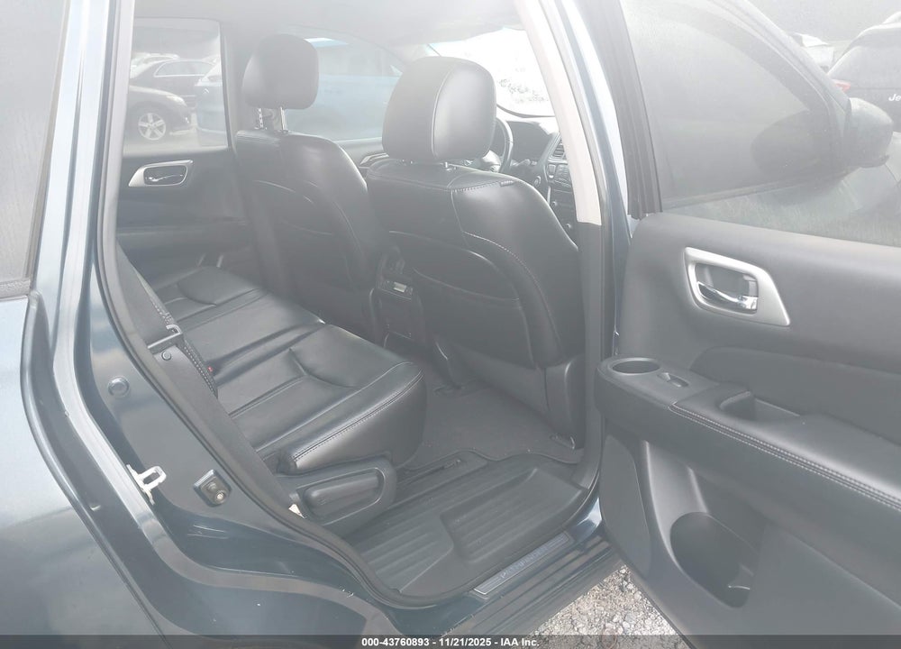 2014 NISSAN PATHFINDER SL VIN: 5N1AR2MN4EC621173