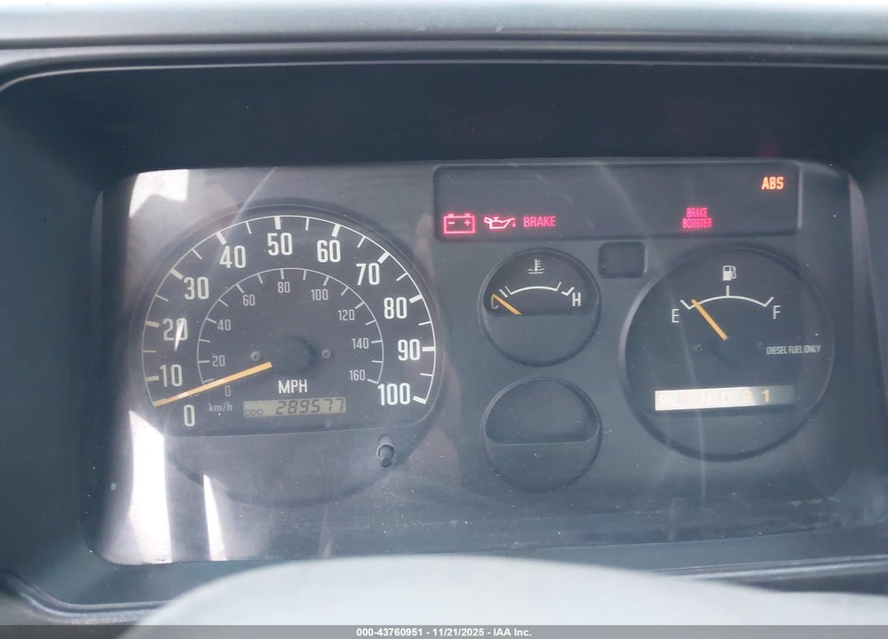 2001 ISUZU NPR VIN: JALB4B14317001287
