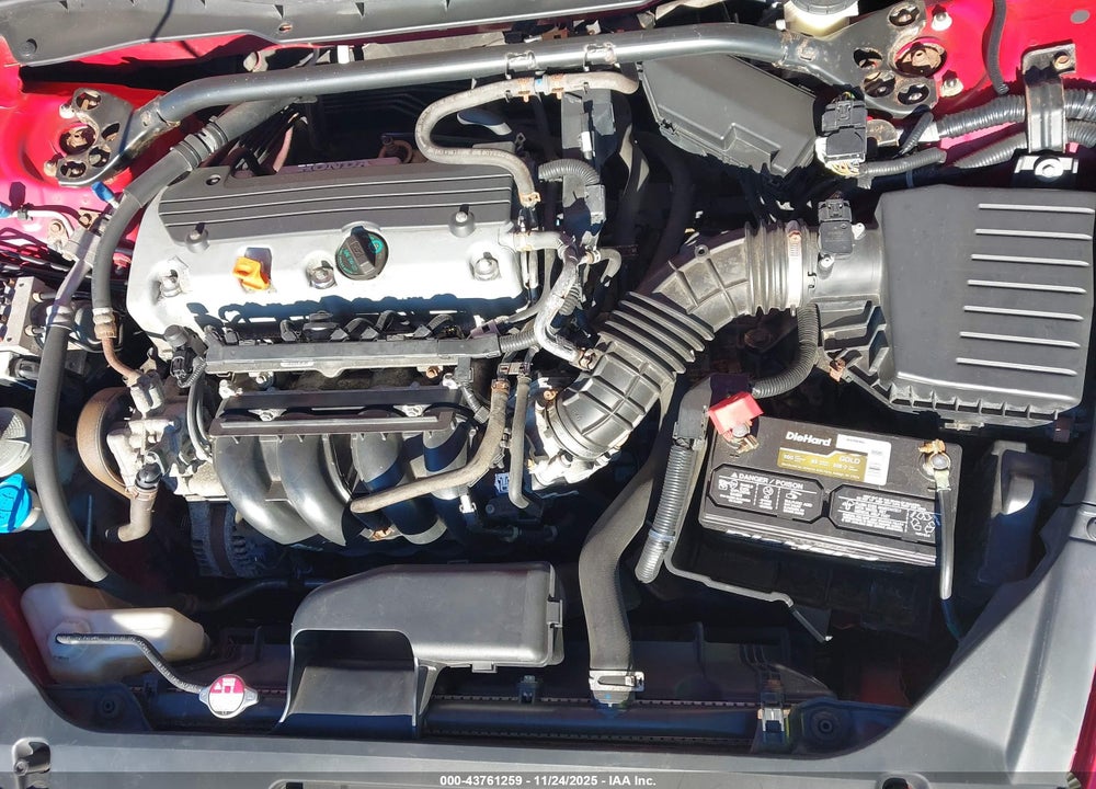 2010 HONDA ACCORD 2.4 EX VIN: 1HGCS1B75AA006445