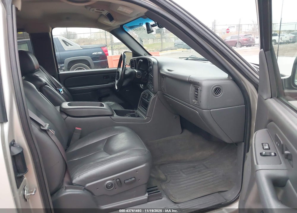 2005 CHEVROLET SILVERADO 1500 LT VIN: 1GCEC19T55Z122842