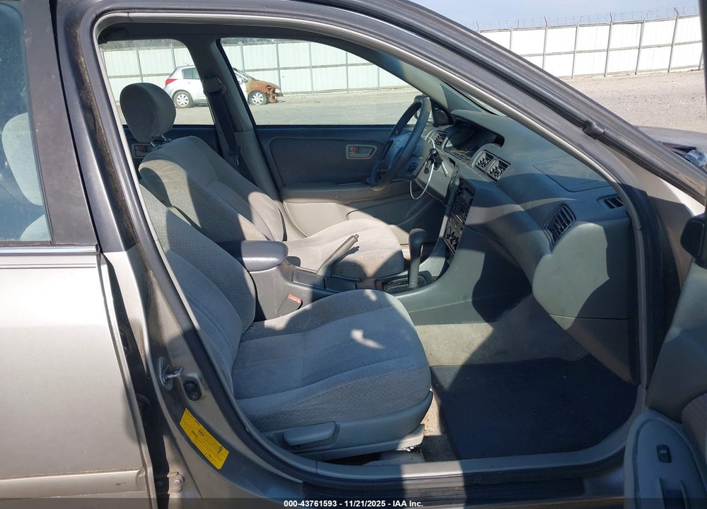 2000 TOYOTA CAMRY LE V6 VIN: JT2BF28K4Y0250919