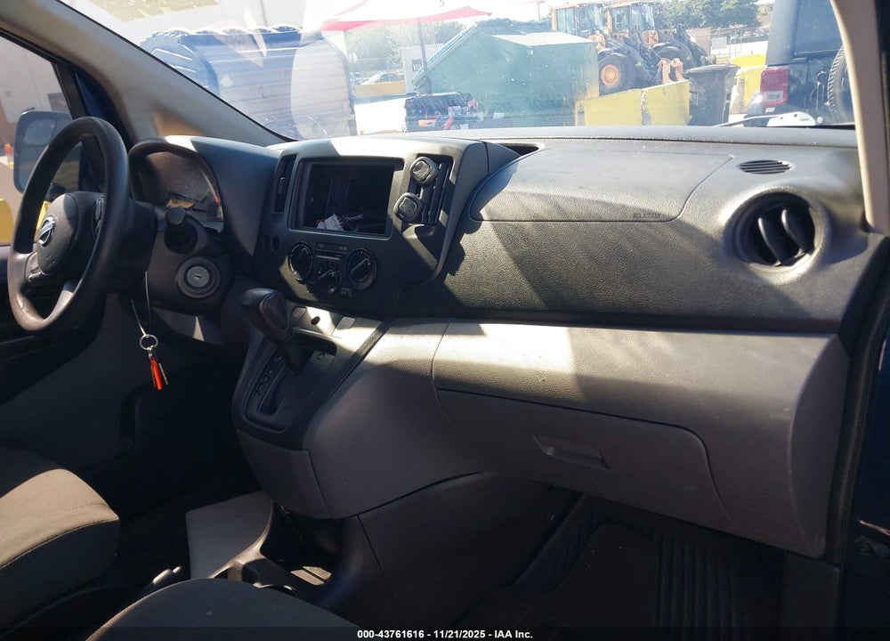 2013 NISSAN NV200 S VIN: 3N6CM0KN2DK695524