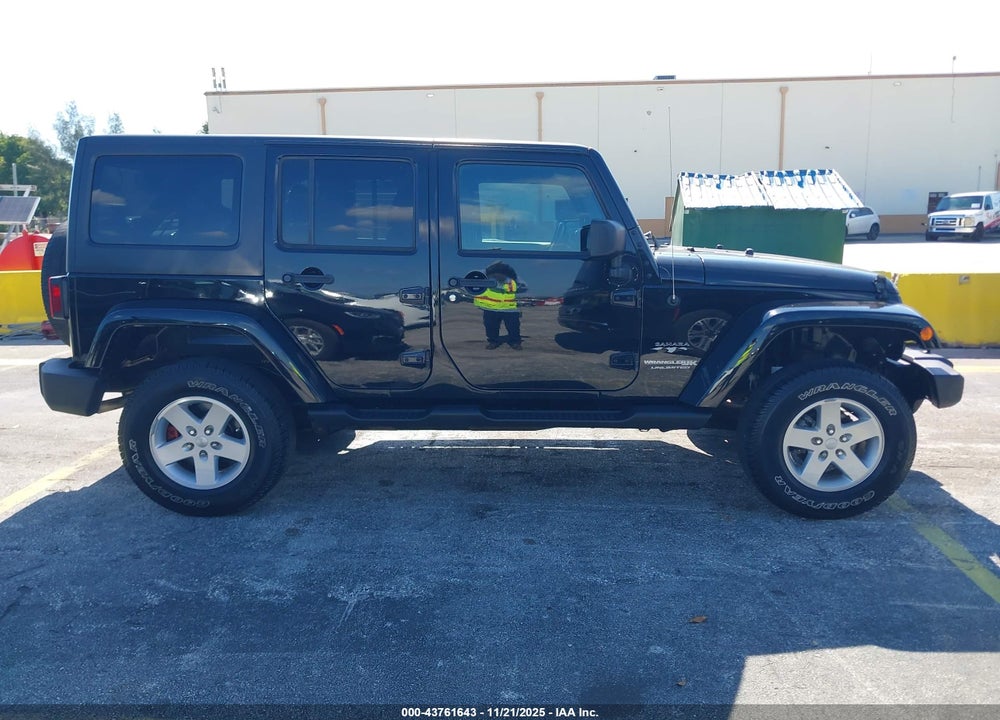2018 JEEP WRANGLER JK UNLIMITED SAHARA VIN: 1C4BJWEG8JL913796