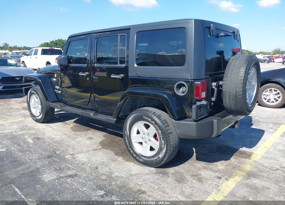 2018 JEEP WRANGLER JK UNLIMITED SAHARA VIN: 1C4BJWEG8JL913796