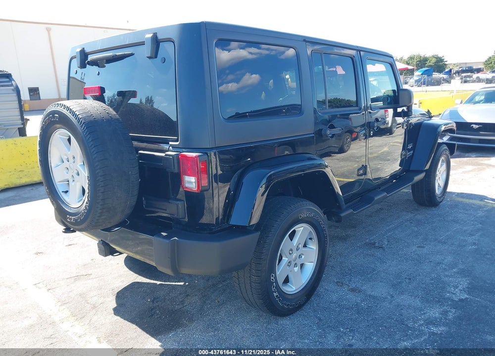 2018 JEEP WRANGLER JK UNLIMITED SAHARA VIN: 1C4BJWEG8JL913796