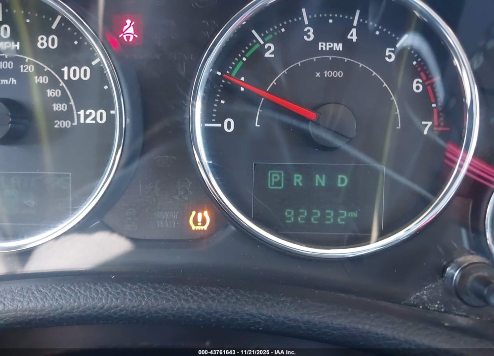 2018 JEEP WRANGLER JK UNLIMITED SAHARA VIN: 1C4BJWEG8JL913796