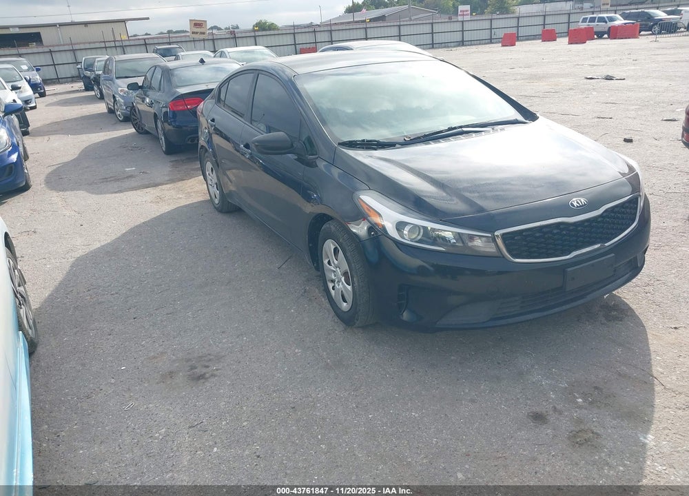 2018 KIA FORTE LX VIN: 3KPFK4A70JE252525