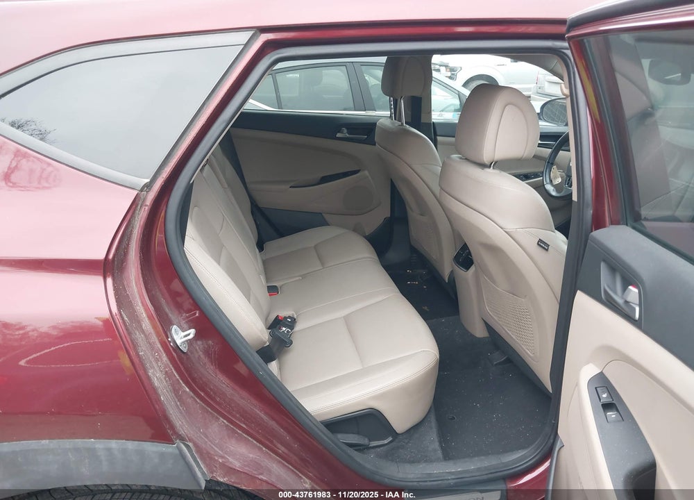 2016 HYUNDAI TUCSON LIMITED VIN: KM8J3CA22GU201135