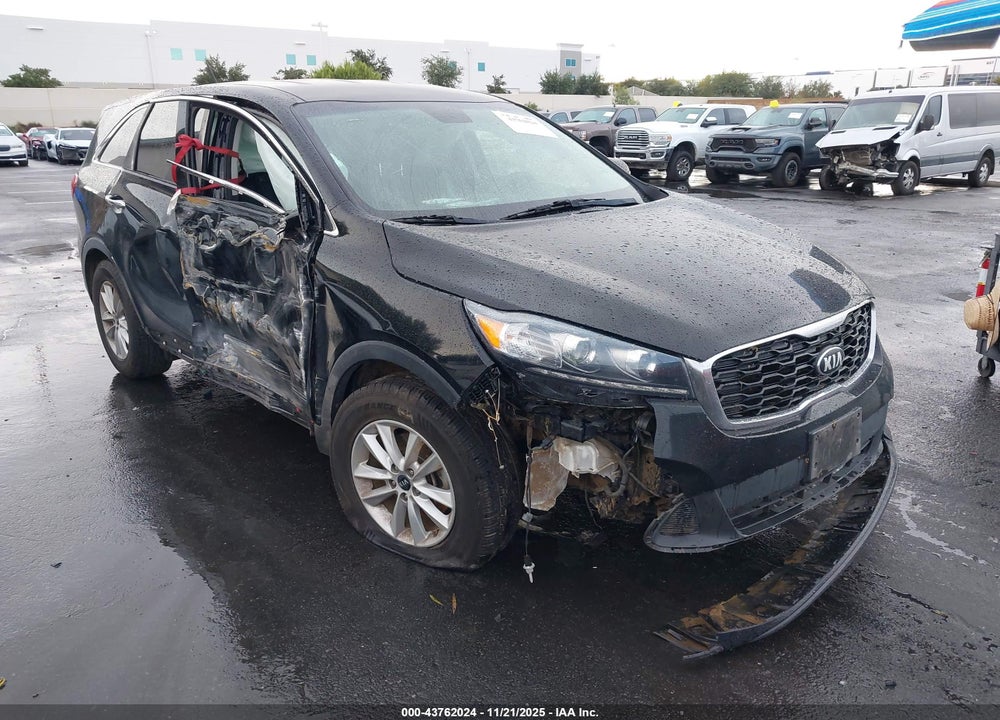 2019 KIA SORENTO 2.4L LX VIN: 5XYPG4A32KG448621