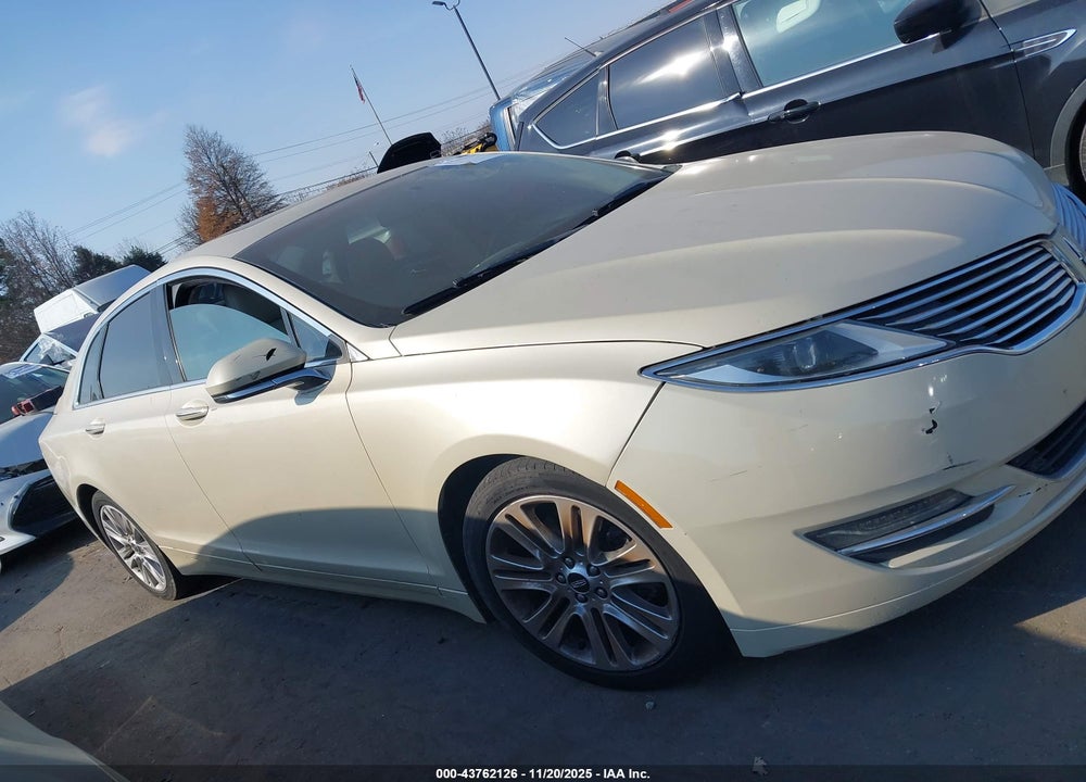 2016 LINCOLN MKZ VIN: 3LN6L2J94GR611830