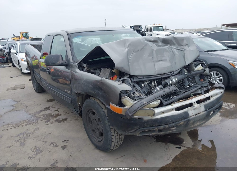 2000 CHEVROLET SILVERADO 1500 LS VIN: 2GCEK19TXY1257850
