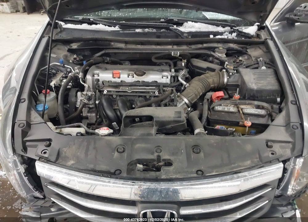 2012 HONDA ACCORD 2.4 EX-L VIN: 1HGCP2F83CA060842
