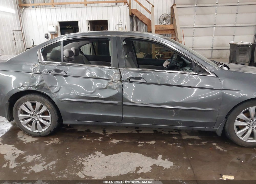 2012 HONDA ACCORD 2.4 EX-L VIN: 1HGCP2F83CA060842