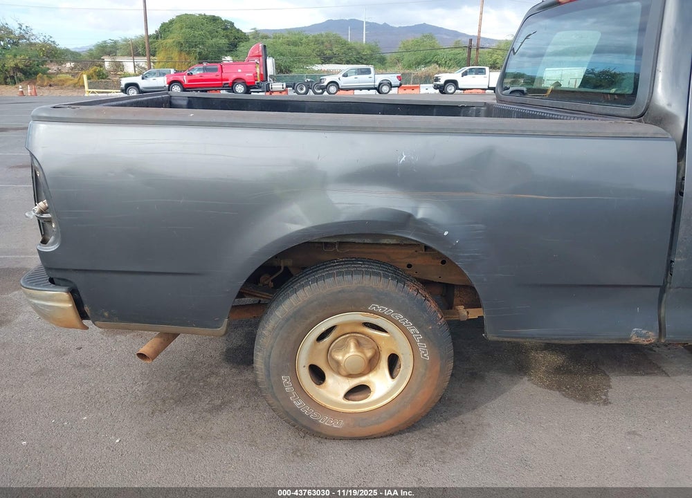 2002 FORD F-150 XL/XLT VIN: 1FTRX17232NB48830