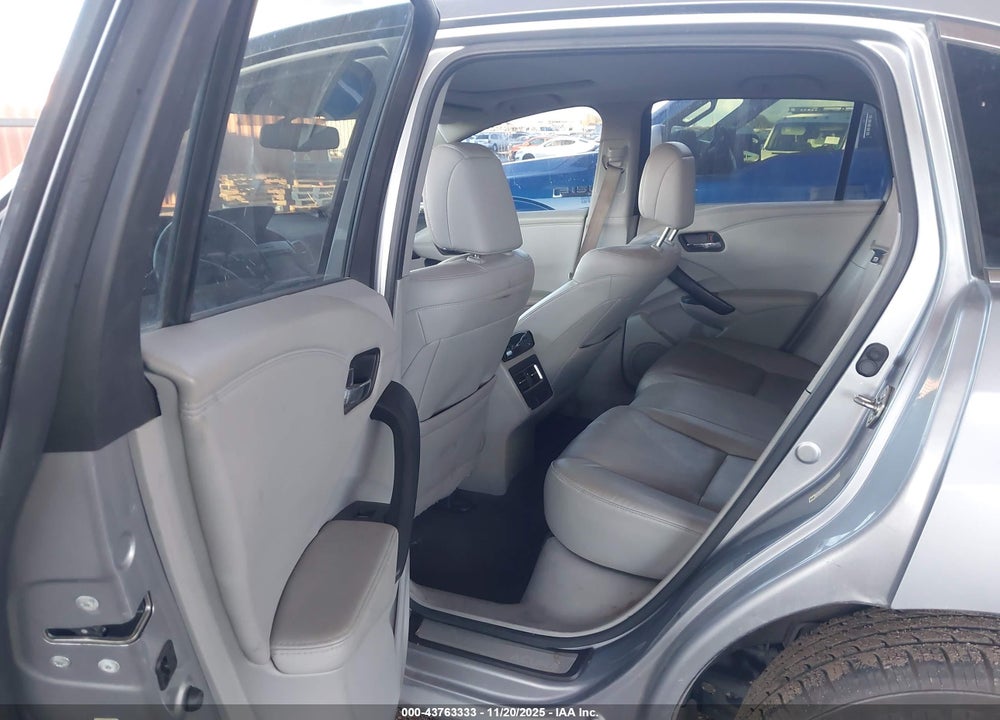 2017 ACURA RDX VIN: 5J8TB3H57HL021464