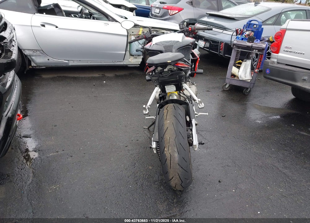 2023 APRILIA TUONO 660 FACTORY VIN: ZD4KSUM04PS000638