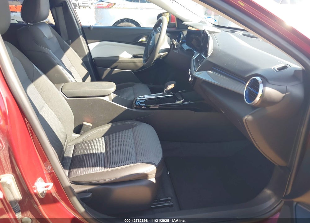 2025 CHEVROLET TRAX VIN: KL77LHEP3SC143873