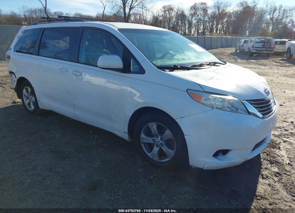 2011 TOYOTA SIENNA LE V6 VIN: 5TDKK3DC6BS142104