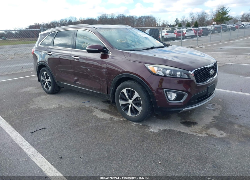 2016 KIA SORENTO 3.3L EX VIN: 5XYPH4A53GG153095