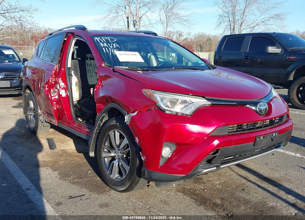 2018 TOYOTA RAV4 XLE VIN: 2T3RFREV4JW754708