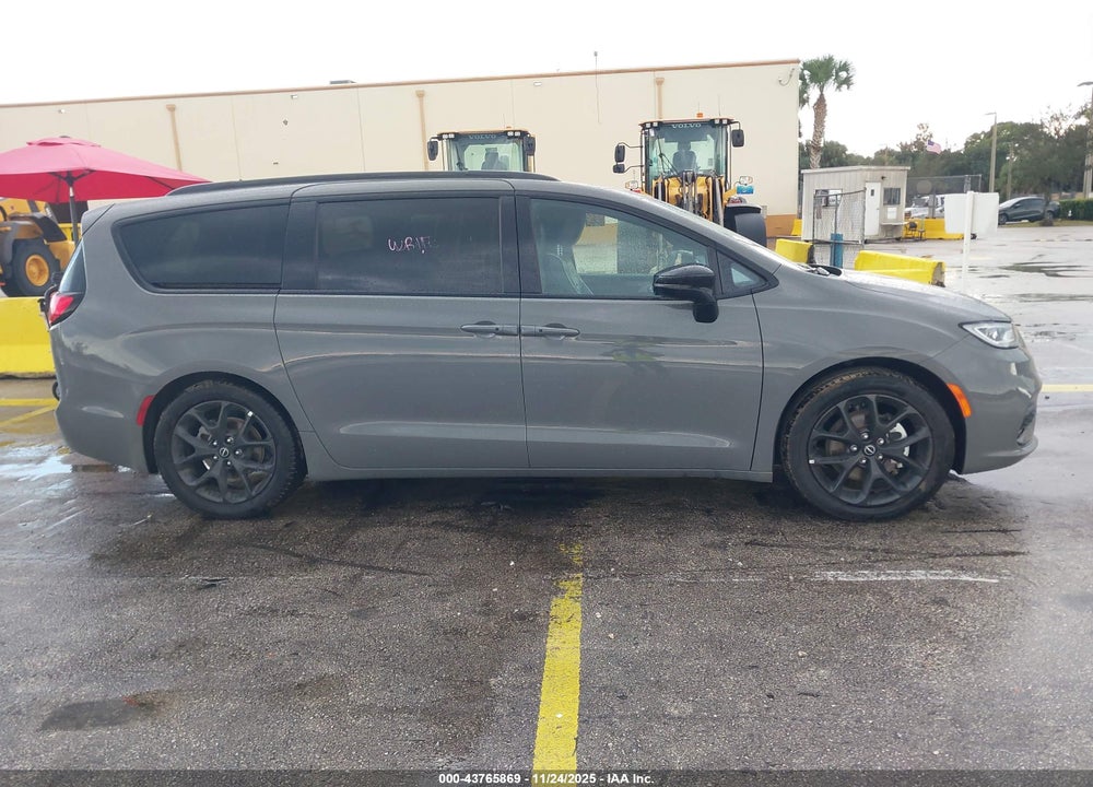 2025 CHRYSLER PACIFICA LIMITED VIN: 2C4RC1GG5SR553839