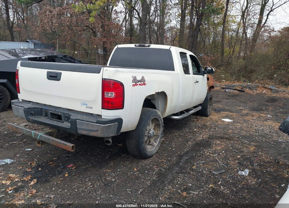 2009 CHEVROLET SILVERADO 2500HD LT VIN: 1GCHK59K09E128544