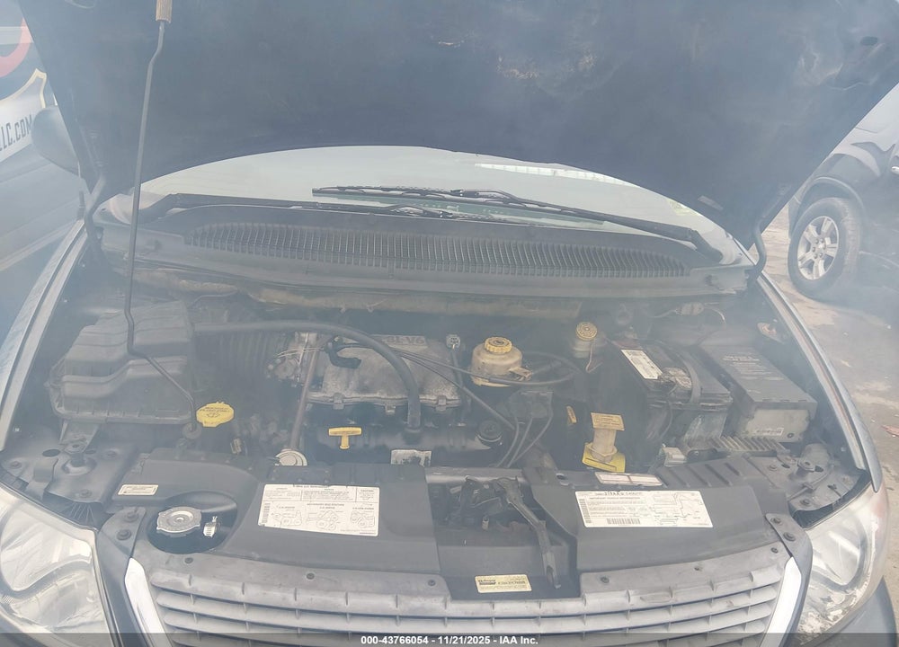 2001 CHRYSLER TOWN & COUNTRY LIMITED VIN: 2C8GP64L51R240197