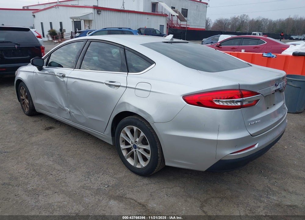 2019 FORD FUSION SE VIN: 3FA6P0HD9KR194405