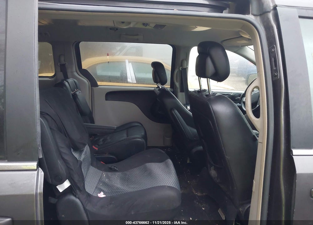 2015 CHRYSLER TOWN & COUNTRY TOURING VIN: 2C4RC1BG3FR595536