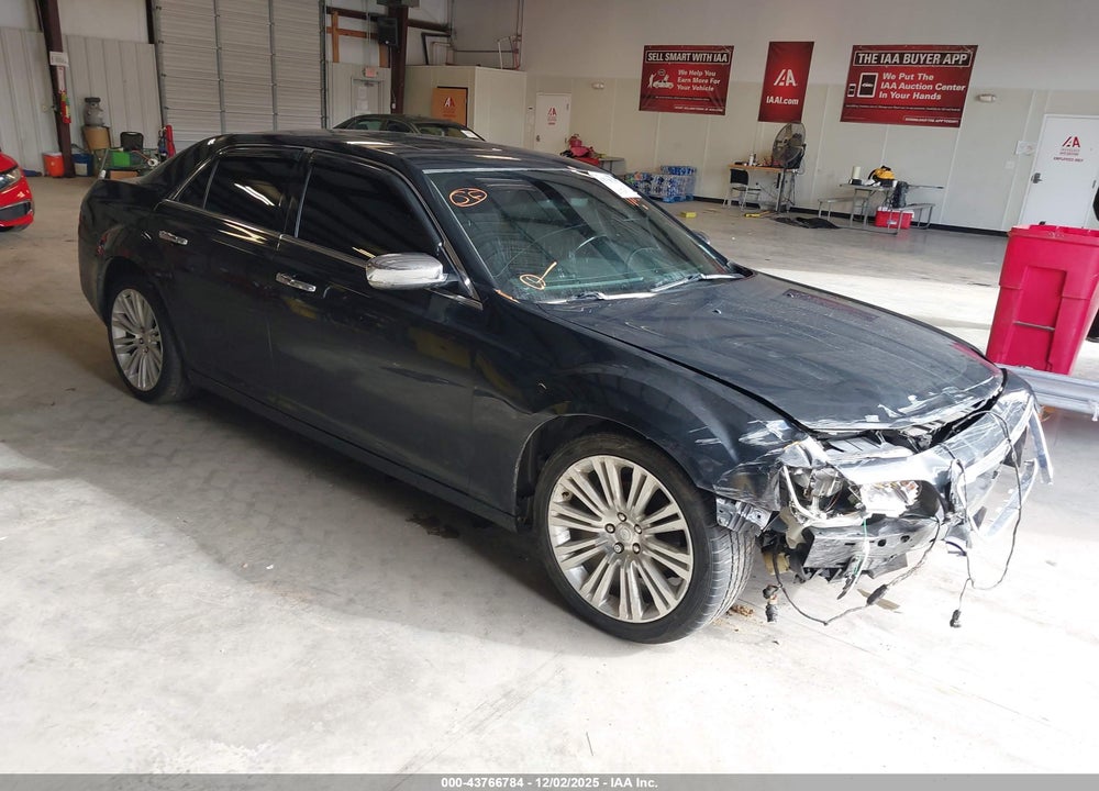 2014 CHRYSLER 300C VIN: 2C3CCAEG1EH190057