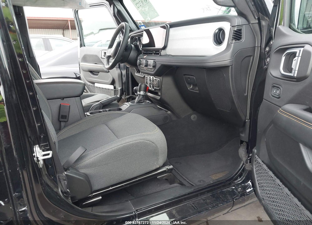 2025 JEEP WRANGLER 4-DOOR SAHARA 4X4 VIN: 1C4PJXEN4SW573900